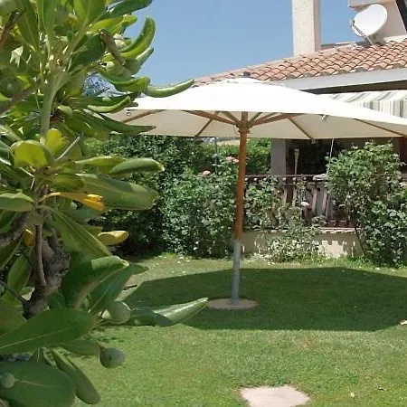 Ai Tre Pini Bed & Breakfast 5*